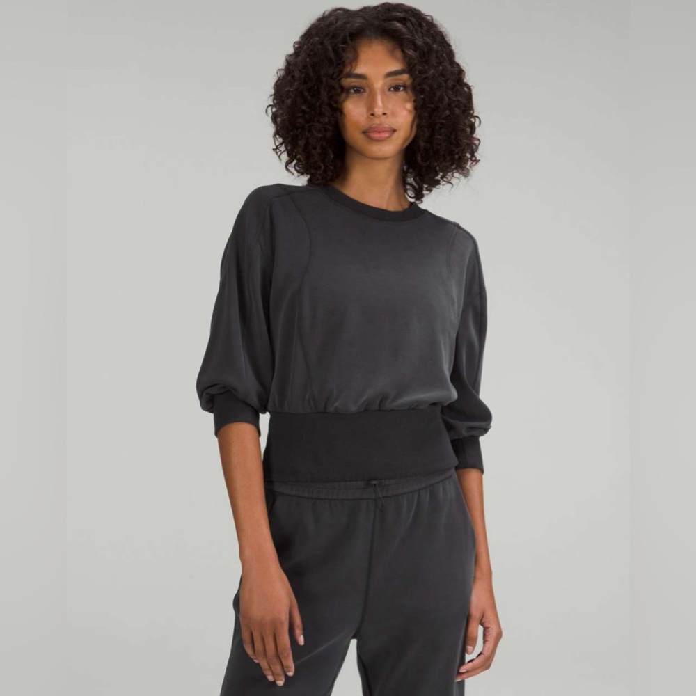 Lululemon Softstreme Ribbed-Hem Pullover
Black